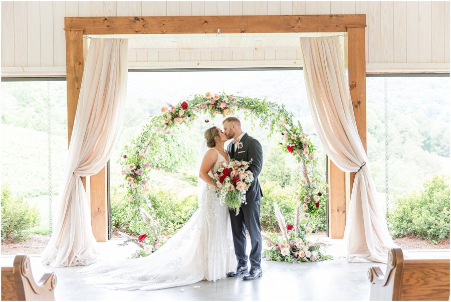 Chestnut Ridge Wedding by Asheville, NC Photographer Christa Rene Photography
